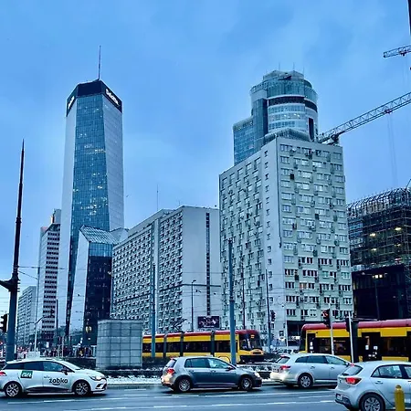 Super Rondo Onz Metro Nowe Wifi 300 Mb/s Aircondition Netflix Spotify * Varşova