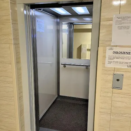 Super Rondo Onz Metro Nowe Wifi 300 Mb/s Aircondition Netflix Spotify Apartment Warsaw