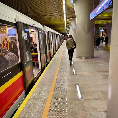 Super Rondo Onz Metro Nowe Wifi 300 Mb/s Aircondition Netflix Spotify *