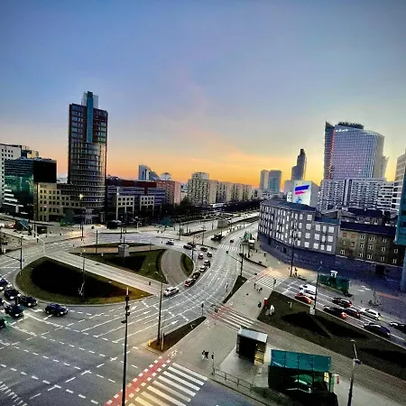 דירה Super Rondo Onz Metro Nowe Wifi 300 Mb/s Aircondition Netflix Spotify *