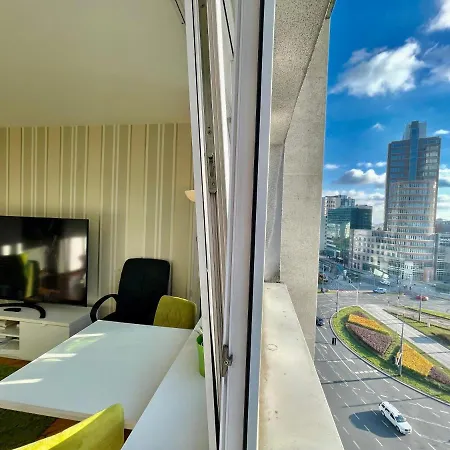 Super Rondo Onz Metro Nowe Wifi 300 Mb/s Aircondition Netflix Spotify