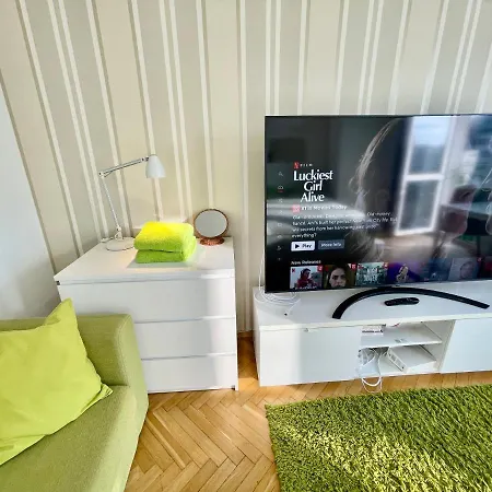 Super Rondo Onz Metro Nowe Wifi 300 Mb/s Aircondition Netflix Spotify Varšava