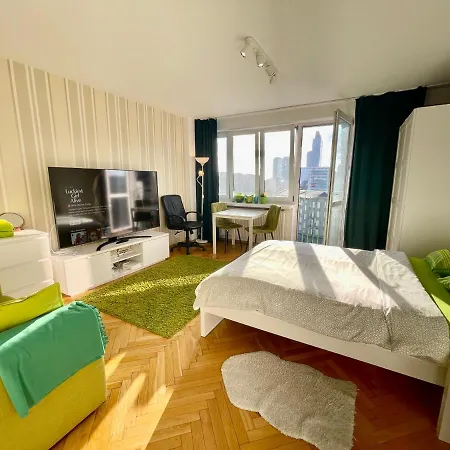 Super Rondo Onz Metro Nowe Wifi 300 Mb/s Aircondition Netflix Spotify Warsaw