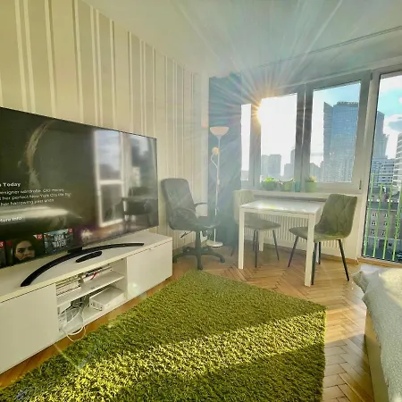 Super Rondo Onz Metro Nowe Wifi 300 Mb/s Aircondition Netflix Spotify * ורשה