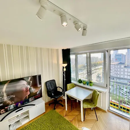 Super Rondo Onz Metro Nowe Wifi 300 Mb/s Aircondition Netflix Spotify