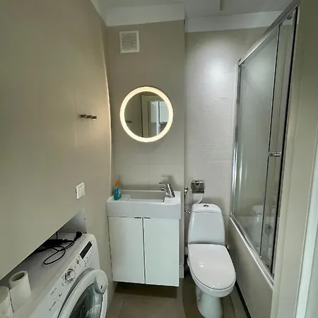 דירה Super Rondo Onz Metro Nowe Wifi 300 Mb/s Aircondition Netflix Spotify ורשה