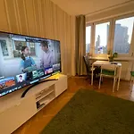 דירה Super Rondo Onz Metro Nowe Wifi 300 Mb/s Aircondition Netflix Spotify *